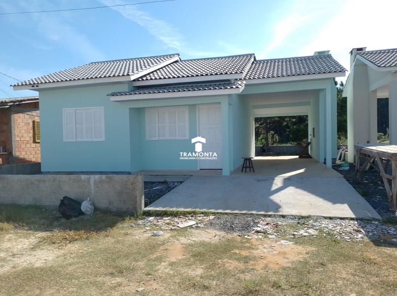 Casa nova e recém-construída, pronta para financiamento!