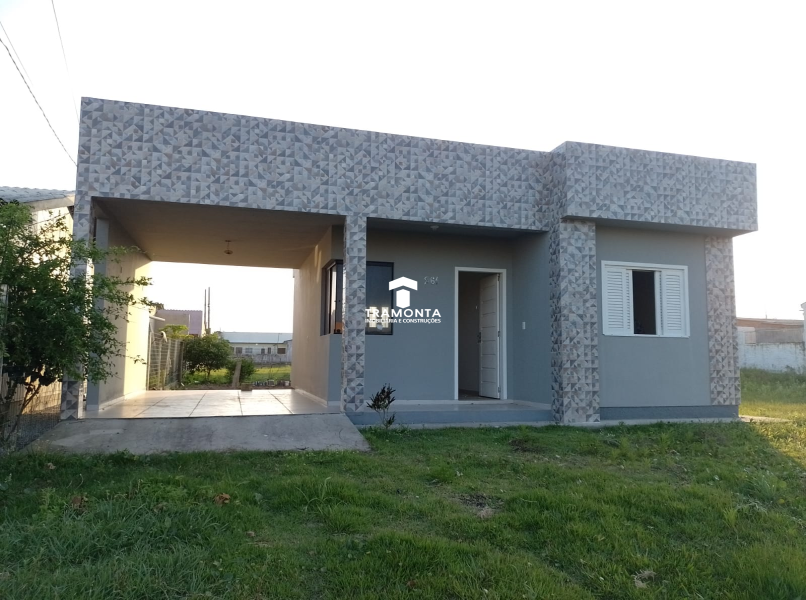 Casa com Laje à Venda - Pertinho do Mar!